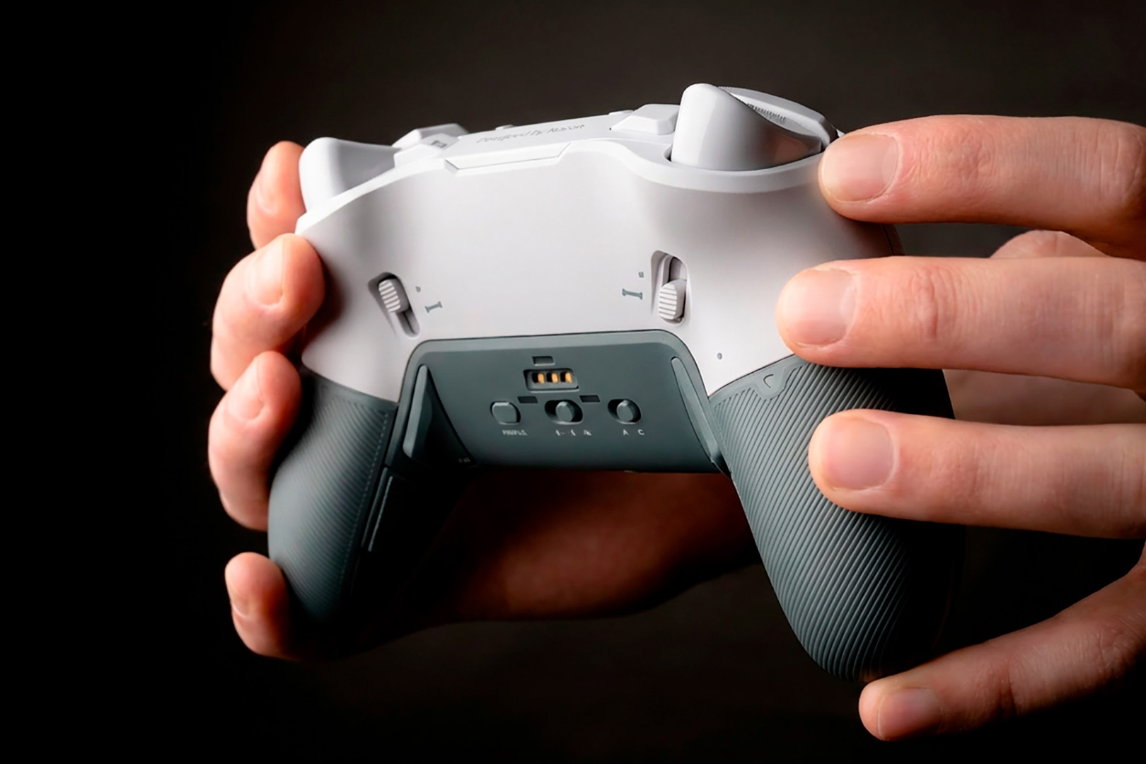 XBXREVXU360_BD_LFA04.jpg